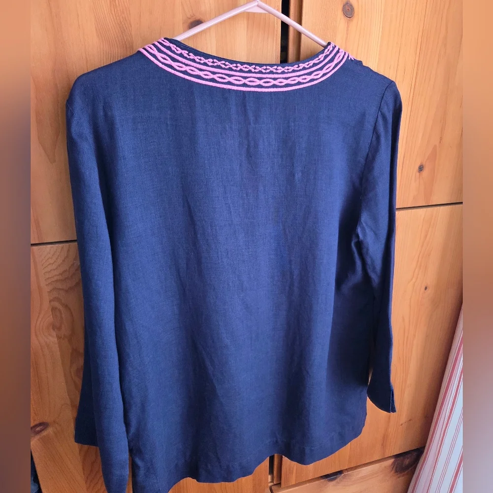 Lily Pulitzer Navy Blue Linen Tunic With Pink Embroidery Size Medium - Picture 5 of 8